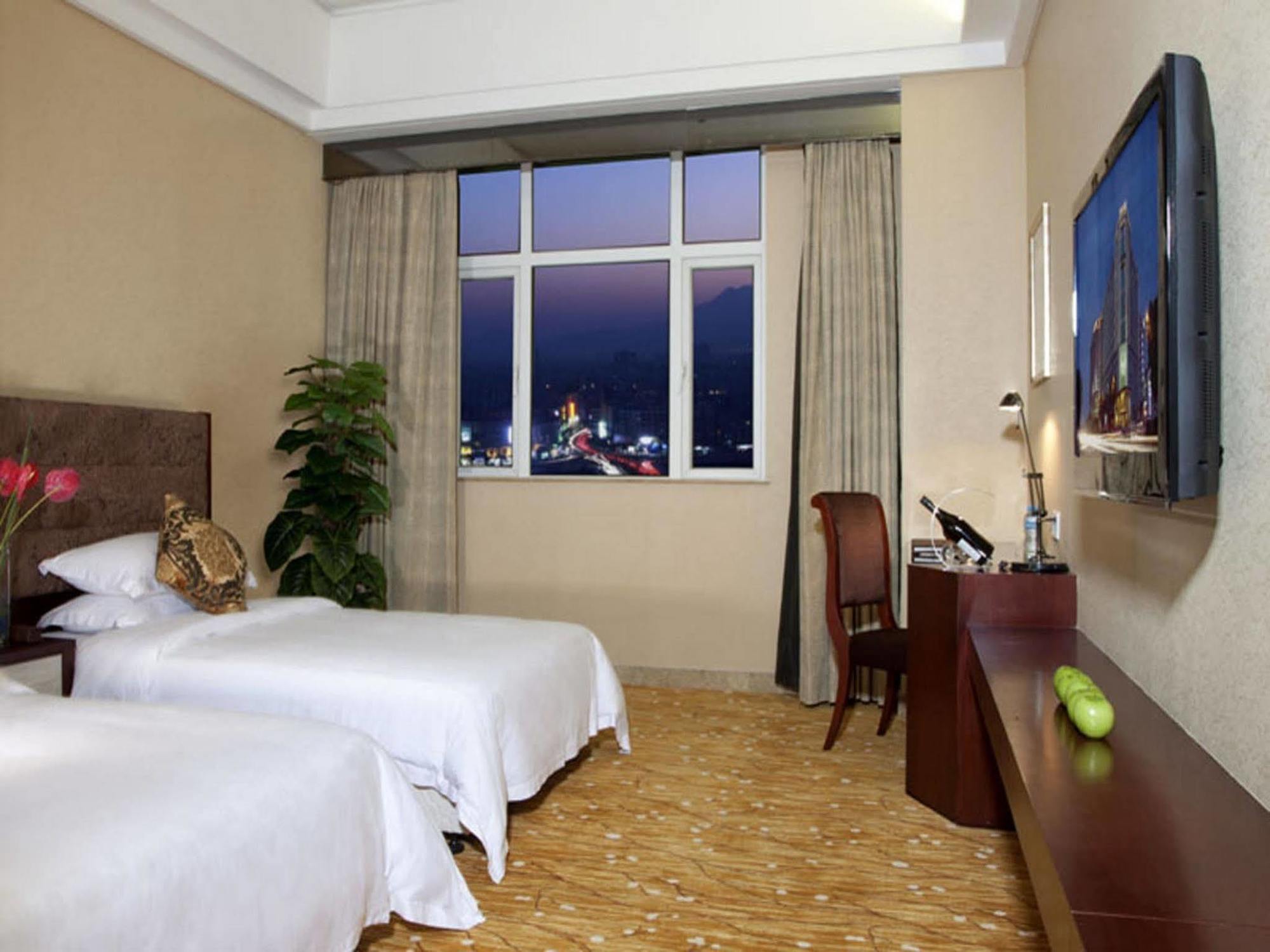 Jun Hao Hotel Dongguan  Eksteriør billede
