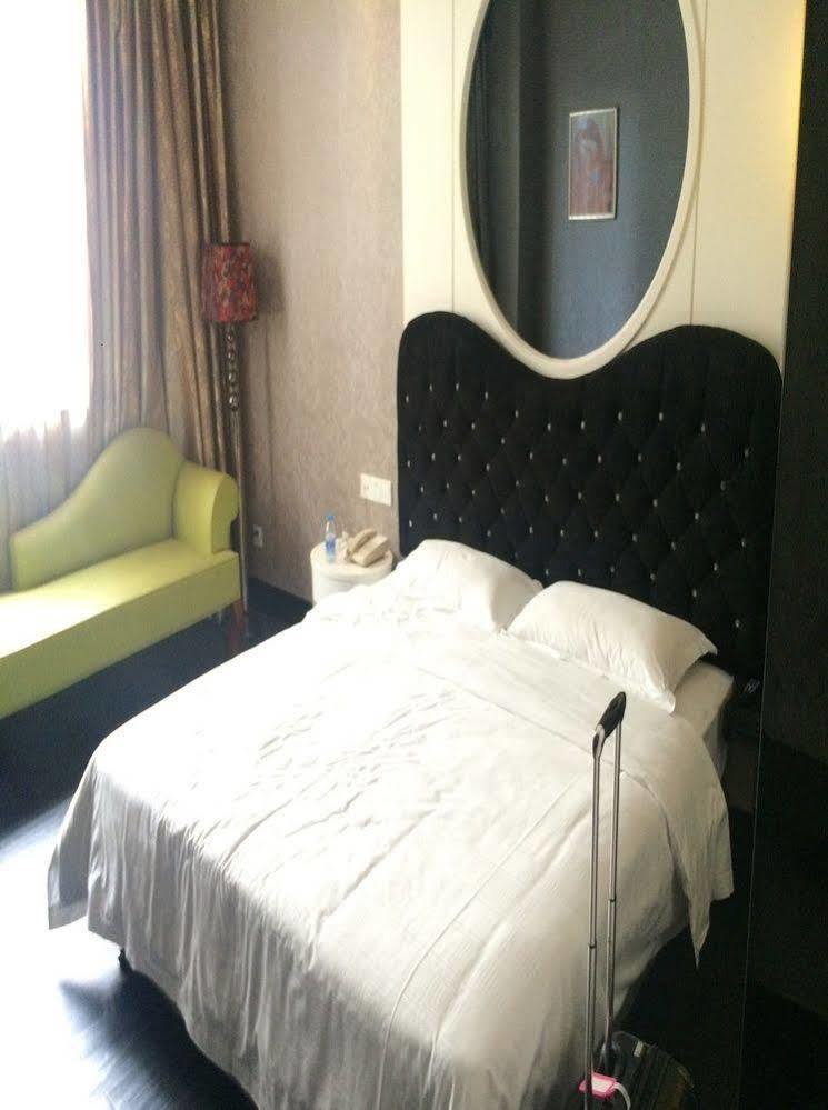 Jun Hao Hotel Dongguan  Eksteriør billede