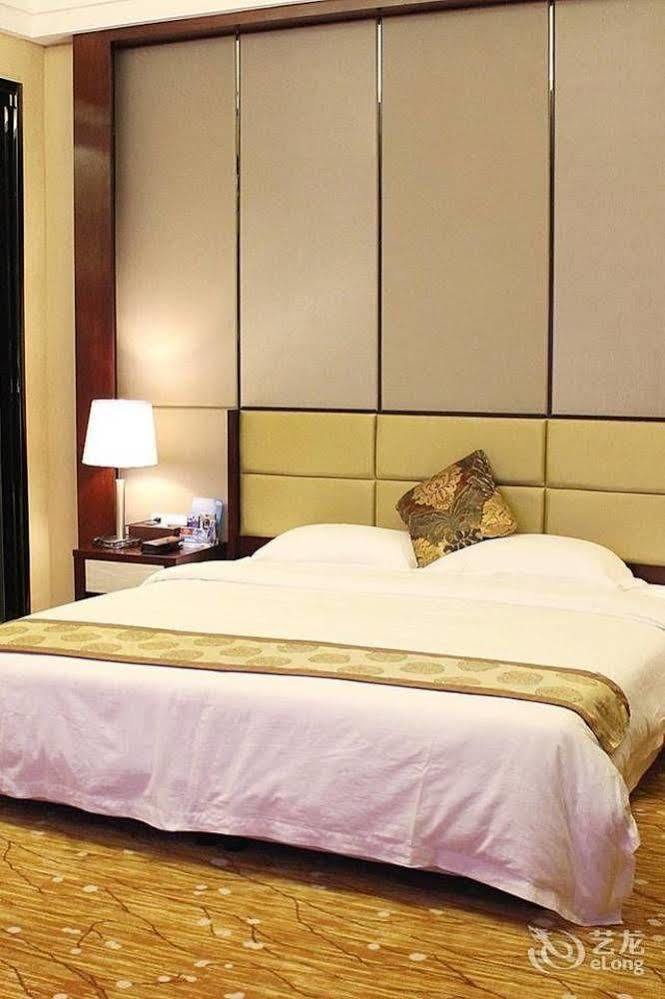 Jun Hao Hotel Dongguan  Eksteriør billede