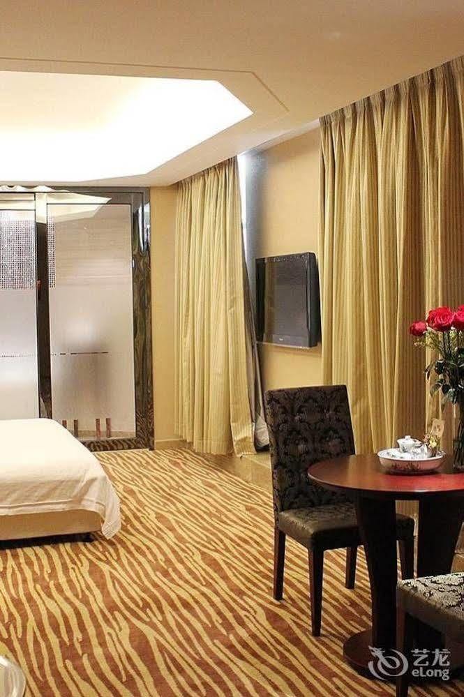 Jun Hao Hotel Dongguan  Eksteriør billede